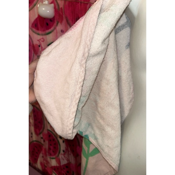 🩷 Hello Kitty Tropical Towel with Hood and Hand Pockets - Picture 2 of 8